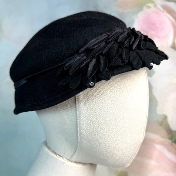 Vintage Neumann-Endler Fairfield Felts 100% Wool Feather Cutout Detail Hat - Picture 2 of 7
